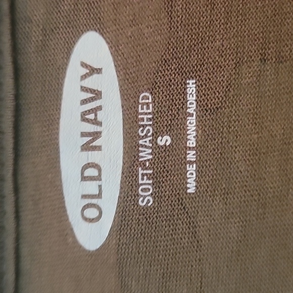 OLD NAVY V NECK CAMO T SHIRT - Picture 3 of 3